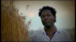 Lokua Kanza Le Bonheur Clip Officiel [upl. by Ylicis458]