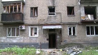 Civiles muertos tras bombardeos en Donetsk [upl. by Collete34]