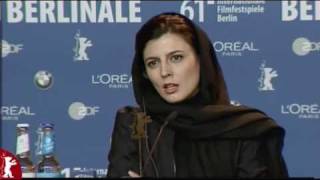 Leila Hatami speaking German  Conference Press  Berlin Film Festival 2011 [upl. by Nameloc]