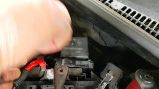 Ford Fiesta fan problemfaulty relay [upl. by Calore740]