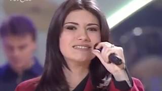 LAURA PAUSINI Amores Extraños TVE 1994 [upl. by Htedirem]